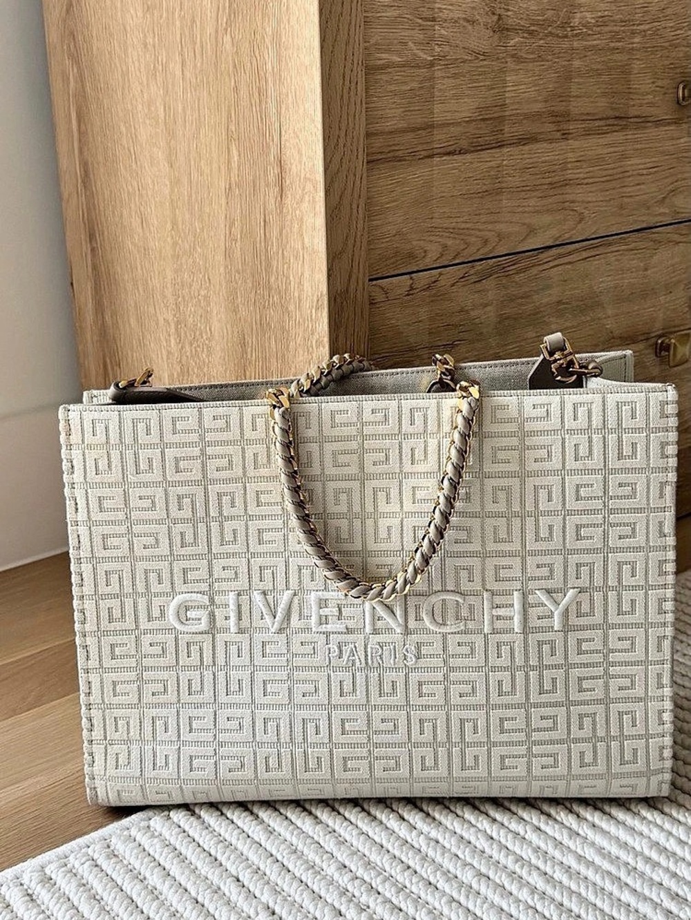 GIVENCHY Medium G-Tote Shopping Bag in Canvas Cream & White